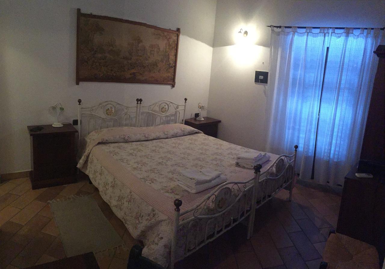 Hotel Il Portico Carrosio Exterior foto